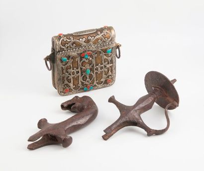 INDE, XIXème siècle.


Deux poignées de sabres...
