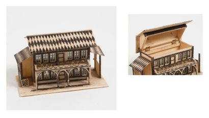 Coffret en forme de maison, en os naturel...