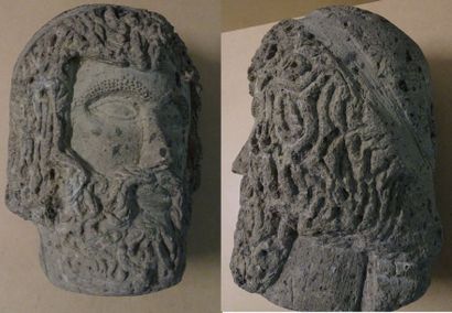 Dans le goût de l’Antique.


Tête monumentale...