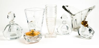 SCHNEIDER

Un vaporisateur, deux flacons,...