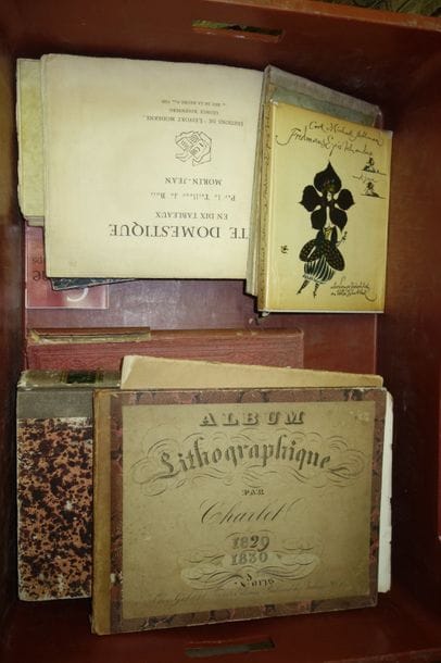 Mannette de volumes du XIXème siècle contenant...