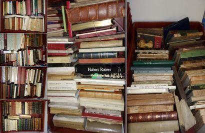 6 mannettes de livres brochés ou en demi...