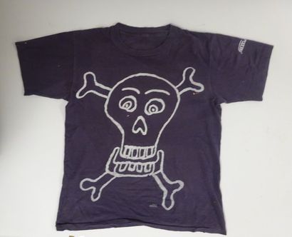 Robert COMBAS (1957)


T.shirt sérigraphié...