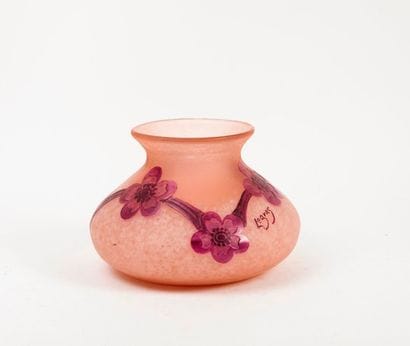 Etablissements LEGRAS 


Vase pansu à col...