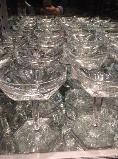 BACCARAT, modèle Malmaison
Ensemble de 18...