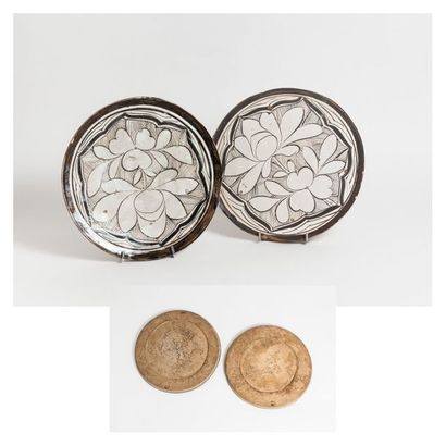 CHINE, Cizhou - Fin Epoque MING (1368 - 1644)


Deux...