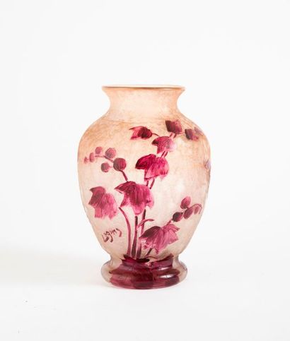 Etablissements LEGRAS 


Vase de forme balustre...