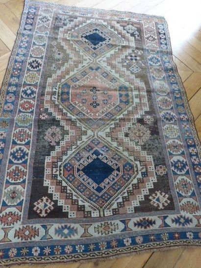 Tapis Chirvan, Caucase, vers 1930. 

159...