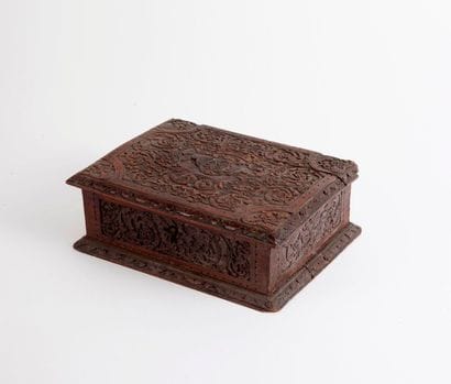 Boîte rectangulaire en bois naturel dit de...