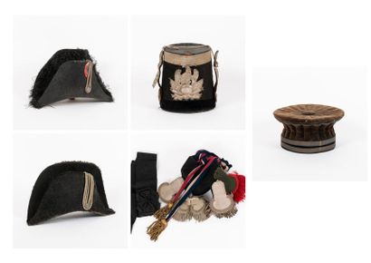 Ensemble de coiffures du XIXème siècle :

-...
