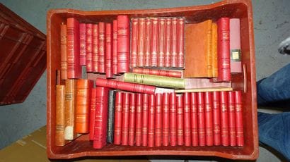 Mannette de livres de Giraudoux en demi reliure...