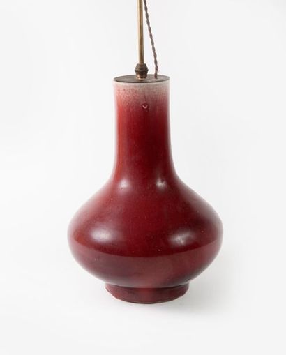 CHINE, XXème siècle


Vase à panse bulbeuse...