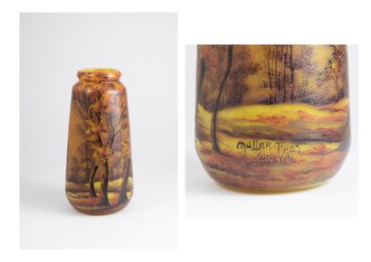 MULLER FRERES LUNEVILLE


Vase tronconique...