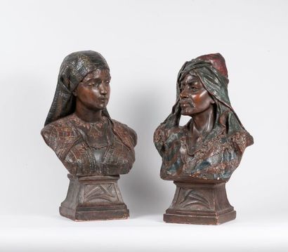 Paire de buste d'orientaux.

Terre cuite...