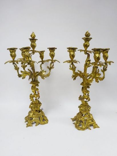 Paire de candélabres en bronze redoré à six...