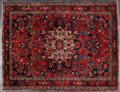 Nord-ouest de la Perse, vers 1930-1940


Tapis...