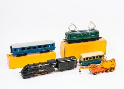 JEP UNIS FRANCE


Lot comprenant : 

- Locomotive...