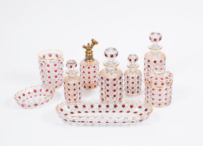 BACCARAT


Garniture de toilette en cristal...