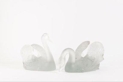 LALIQUE FRANCE

Cygne tête droite et cygne...