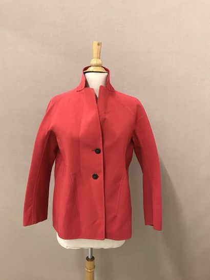 Jil SANDER

Blazer rose fuchsia fermé par...