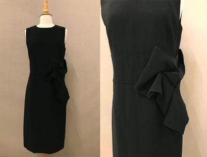 BOTTEGA VENETA
Robe noire sans manches avec...