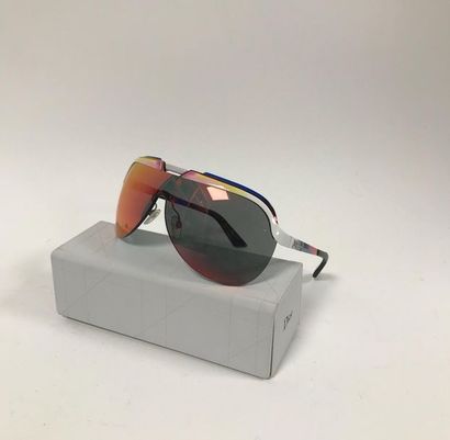DIOR Solar 


Paire de lunettes à verres...