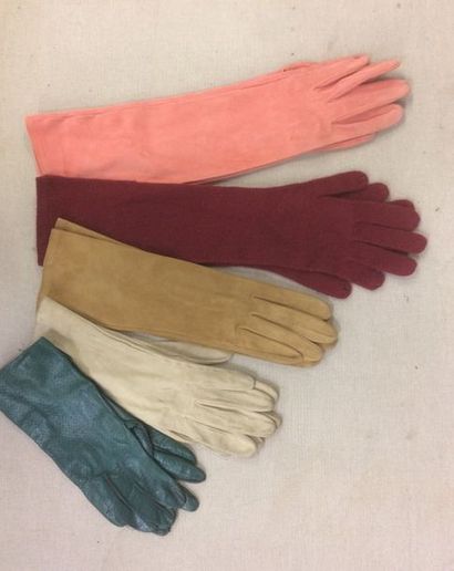 Ann TAYLOR , Christian DIOR , 
Lot de gants...