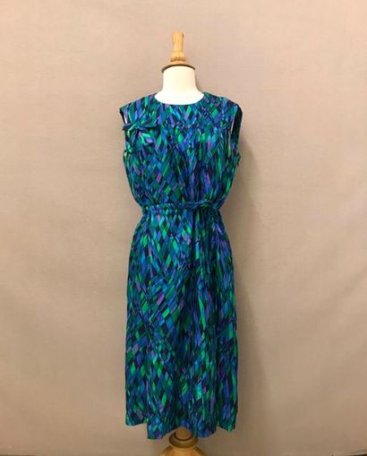 MAGGY ROUFF Paris
modèle Boutique Exclusif

Robe...