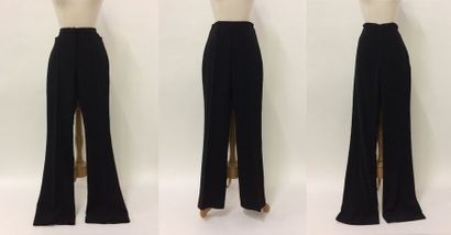 MAX MARA , CHANEL 
Lot comprenant : 

-MAX...