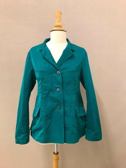 Jil SANDER


Veste verte en mélange de soie...