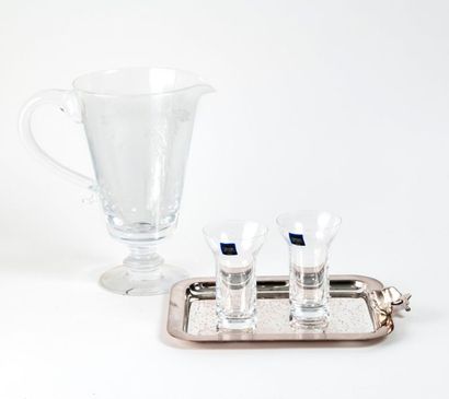 CRISTAL DE SEVRES
Un broc en forme d'aiguière...