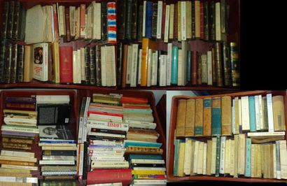 Six mannettes de livres divers brochés ou...