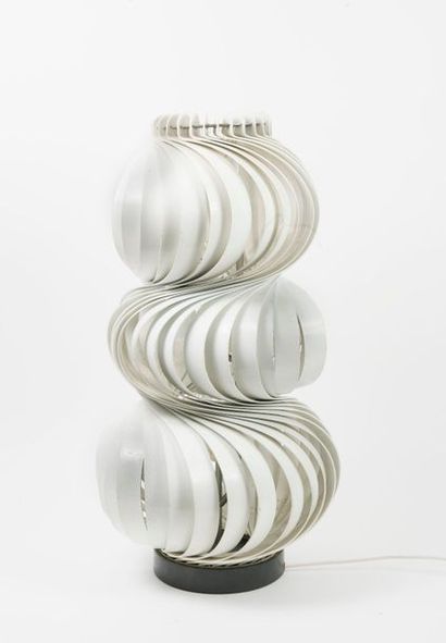 OLAF VON BOHR (1927)


Lampe Médusa.

Corps...