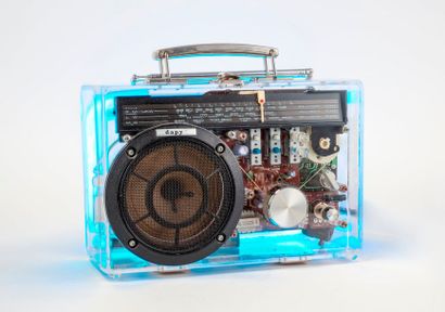 Dapy 

Poste de radio AM-FM 