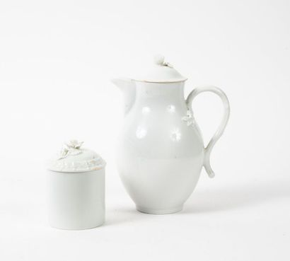 MEISSEN


Verseuse et pot à crème en porcelaine...
