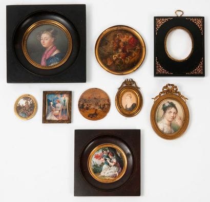 Lot de 8 miniatures : 

- Portrait de jeune...