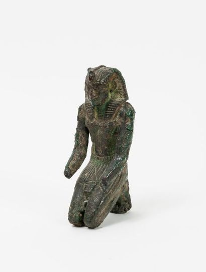 Dans le goût de l'ANTIQUE


Pharaon agenouillé.

Bronze...