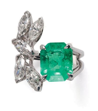 VIELLARD Eugénie (née en 1978)
Azul.
Bague...