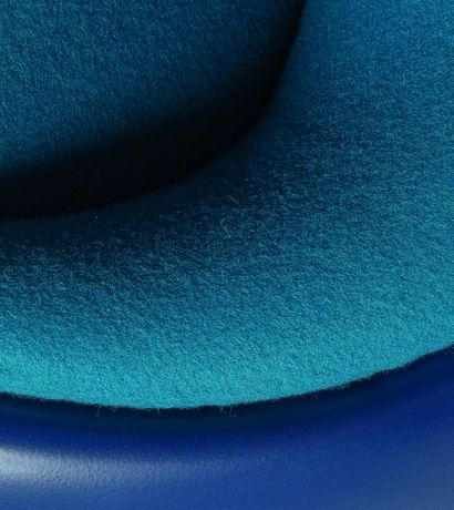 BINOME
Acari, 2019.
Fauteuil capsule en fibre...