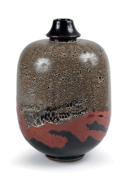 MONTMOLLIN Frère Daniel de (né en 1921)
Vase...