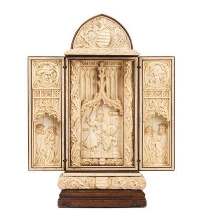 Petit retable à poser en bois et os sculpté...