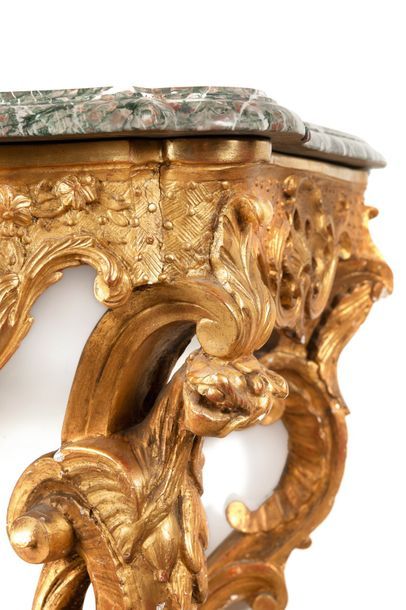 Table console Régence «aux dragons», en chêne...