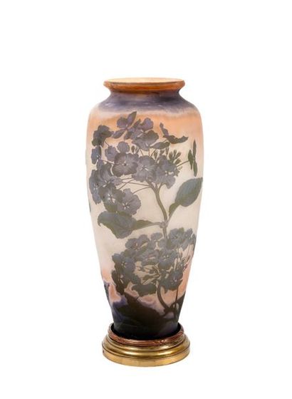 ÉTABLISSEMENT GALLÉ
Grand vase balustre à...