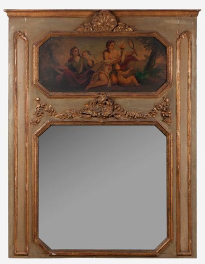 Trumeau en bois laqué et doré ornée d'une...