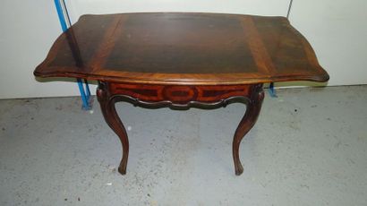 Petite table de salon à volets en acajou...