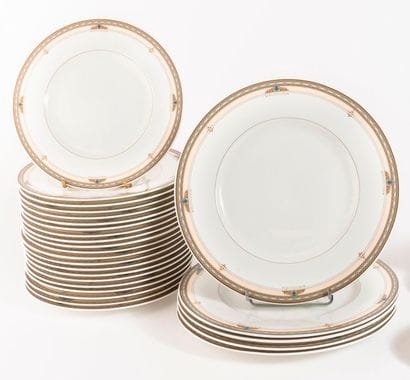 HEINRICH Pour VILLEROY & BOCH


Partie de...