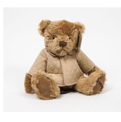 BURBERRY


Ours en peluche avec veste matelassée,...