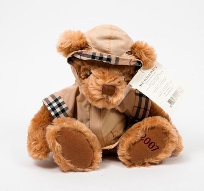 BURBERRY


Ours en peluche avec trench, 2007.

H....