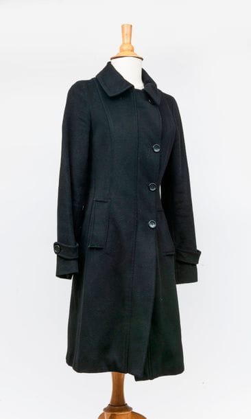 Gérard DAREL


Manteau droit noir en laine...
