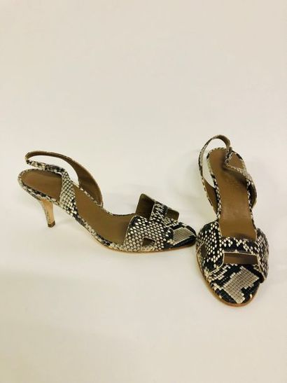 HERMÈS Paris, Night


Paire de sandales à...